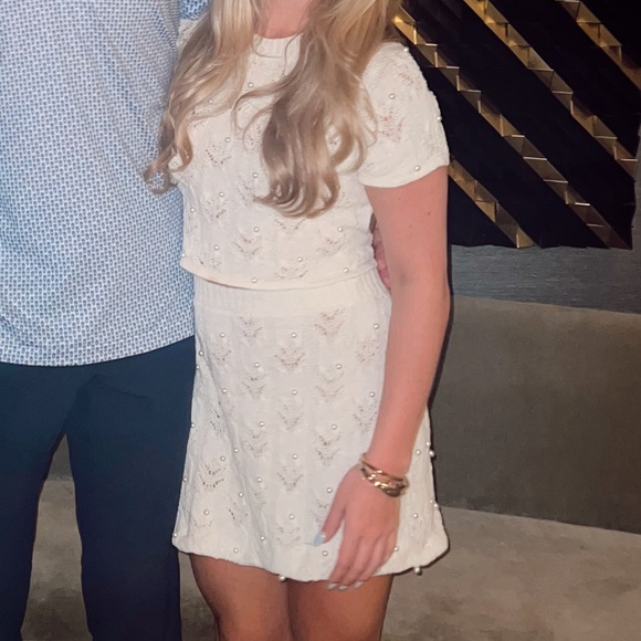 Zara pearl cream set only worn once! - Picture 1 of 2